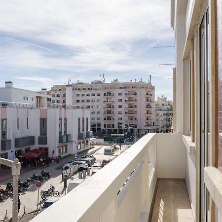 Modern & Bright - Faro Mercado Apt 22 外观 照片