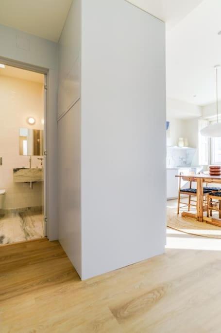 Modern & Bright - Faro Mercado Apt 22 外观 照片