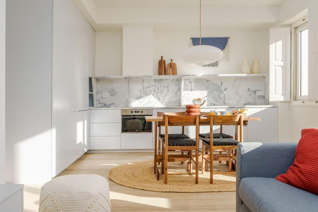 Modern & Bright - Faro Mercado Apt 22 外观 照片
