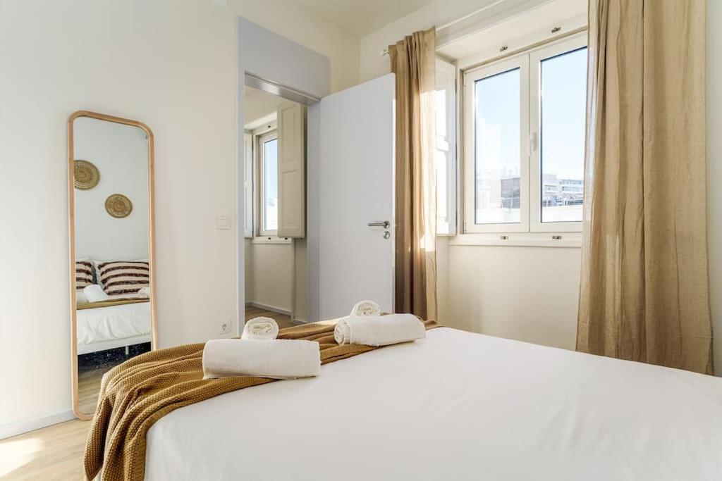 Modern & Bright - Faro Mercado Apt 22 外观 照片