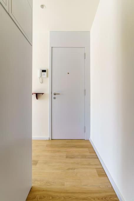 Modern & Bright - Faro Mercado Apt 22 外观 照片