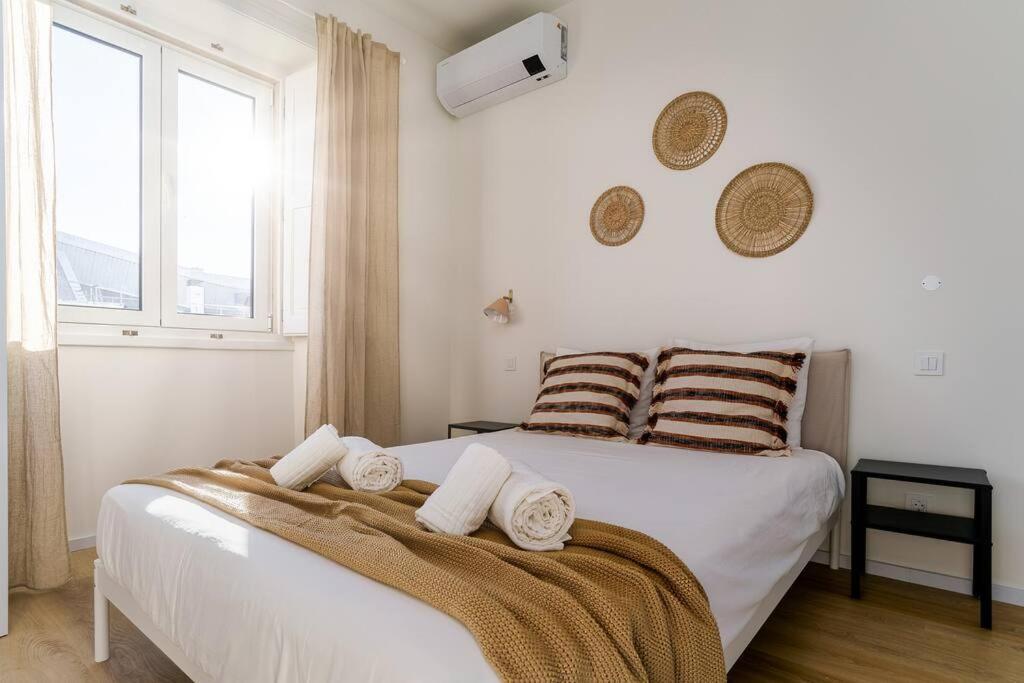 Modern & Bright - Faro Mercado Apt 22 外观 照片